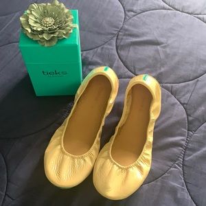 Authentic Biscotti patent leather Tieks size 11